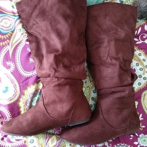 Slip on boots (wide calf)